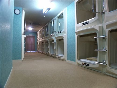 Capsule Hotel Shinjuku 510 Tokyo Exterior photo